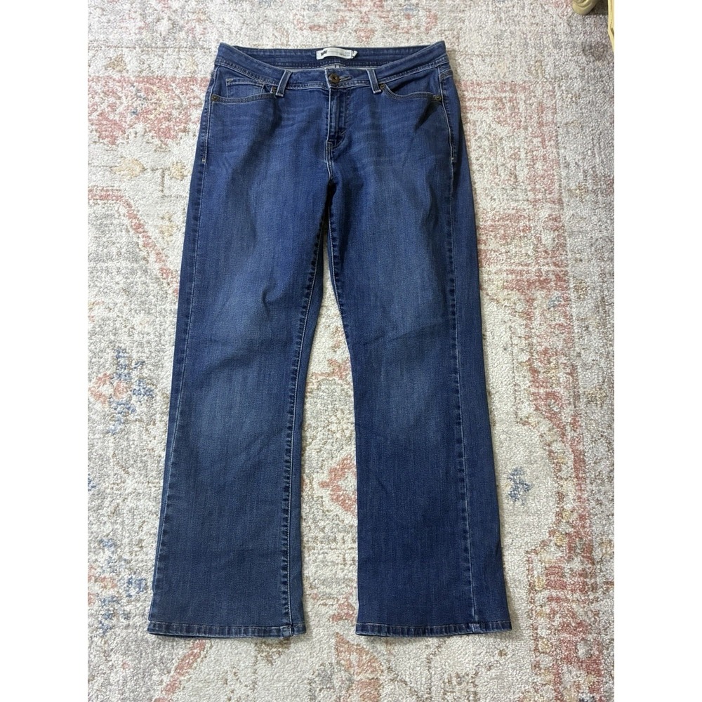 Mid Rise Classic Levi's Women's medium wash bootcut Size 12